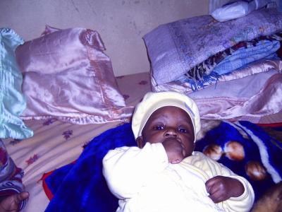 Bébé brun