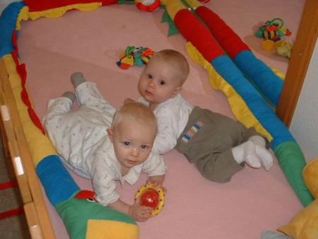 Bébés amis