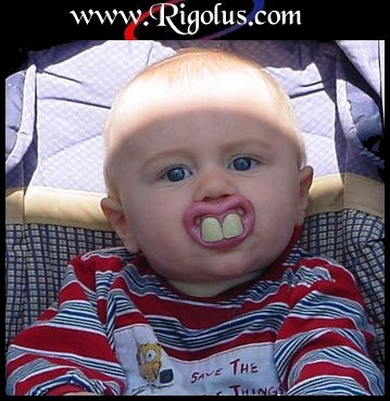 Bébé gros dents